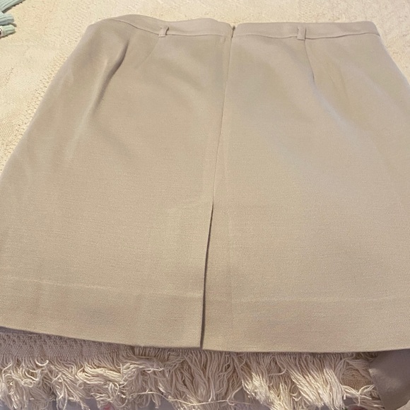 Carlisle Cream and Black Women's Blazer and skirt - Picture 4 of 6